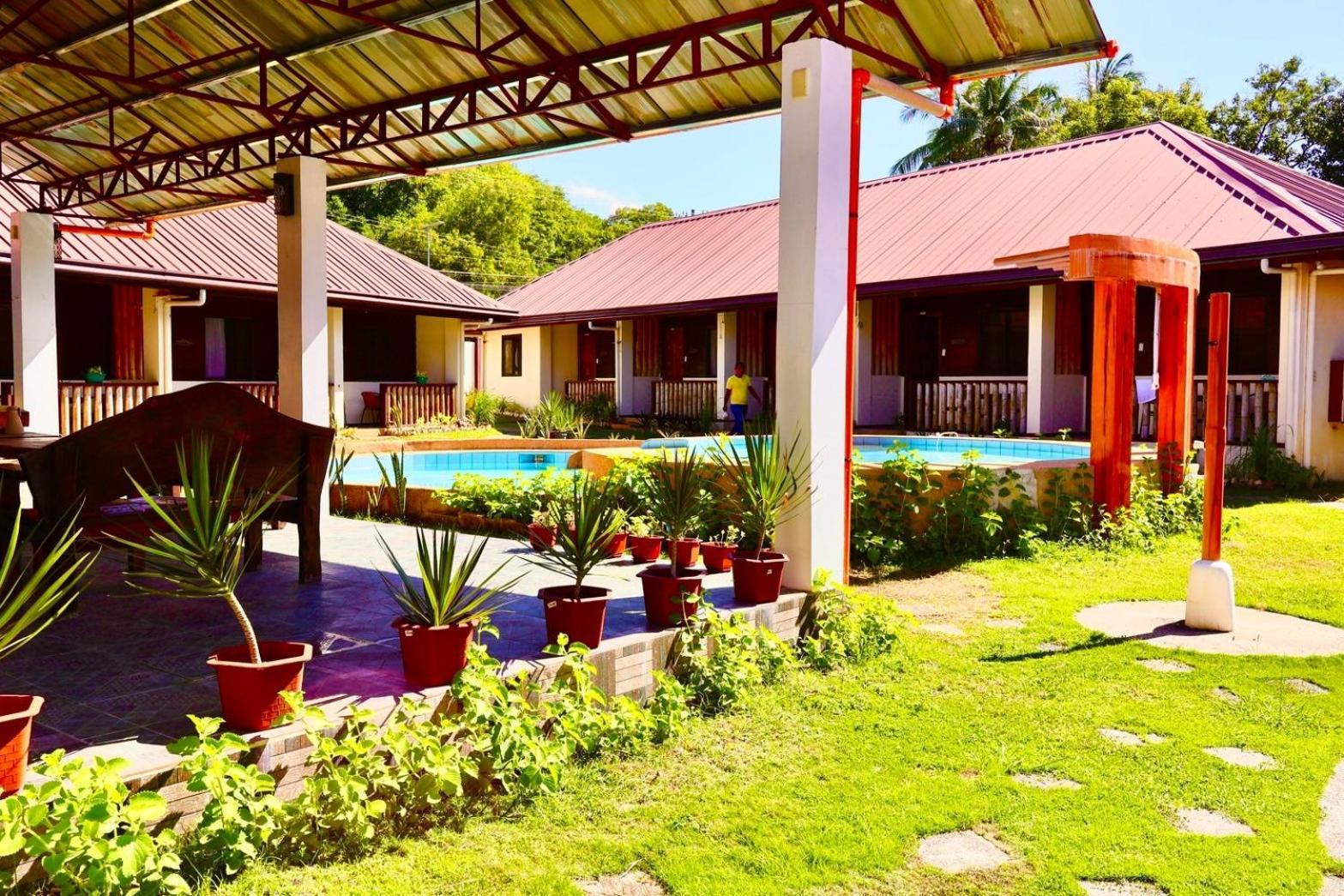 Chiisai Natsu Resort Bolod  Exterior photo